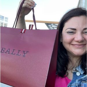 Meet your Posher, Beverly